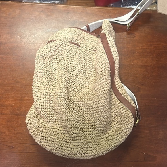 J Crew Large woven sling bag BE036 - Picture 3 of 4